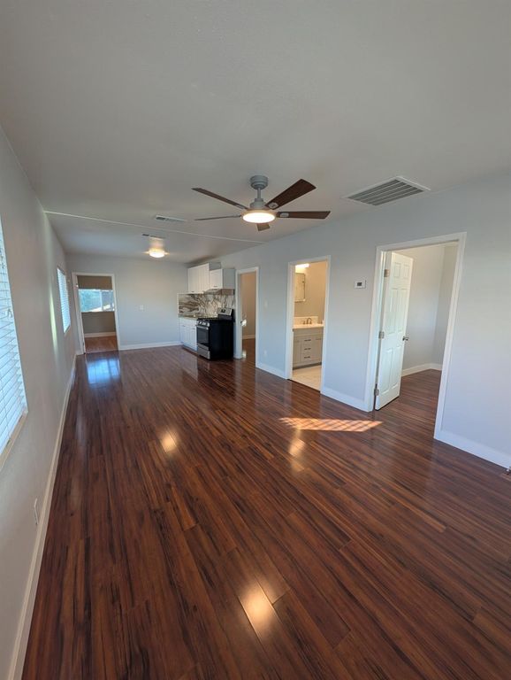 Image 5 of property listing at 512 Sunset Street, Coalinga, CA 93210