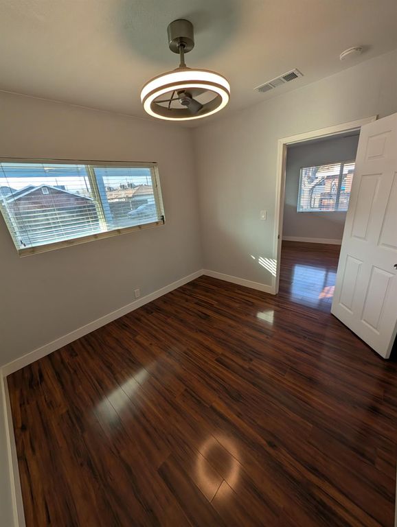 Image 9 of property listing at 512 Sunset Street, Coalinga, CA 93210