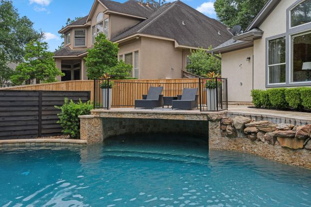 63 W Horizon Ridge Place, The Woodlands, TX 77381