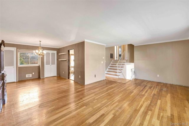 9 Henry Street, Orangeburg, NY 10962
