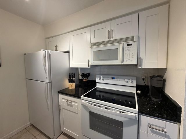 1000 W HORATIO STREET 111, Tampa, FL 33606