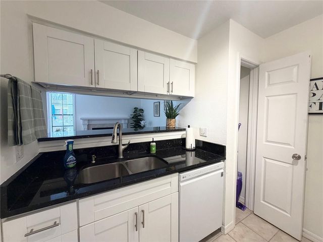1000 W HORATIO STREET 111, Tampa, FL 33606