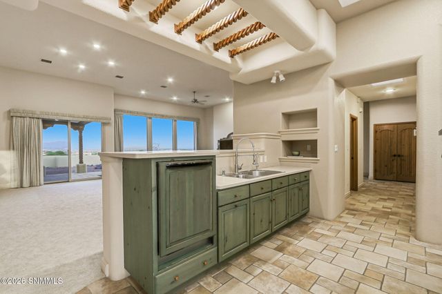 6738 Desert Blossom Road, Las Cruces, NM 88007