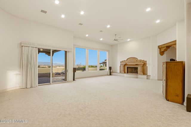 6738 Desert Blossom Road, Las Cruces, NM 88007