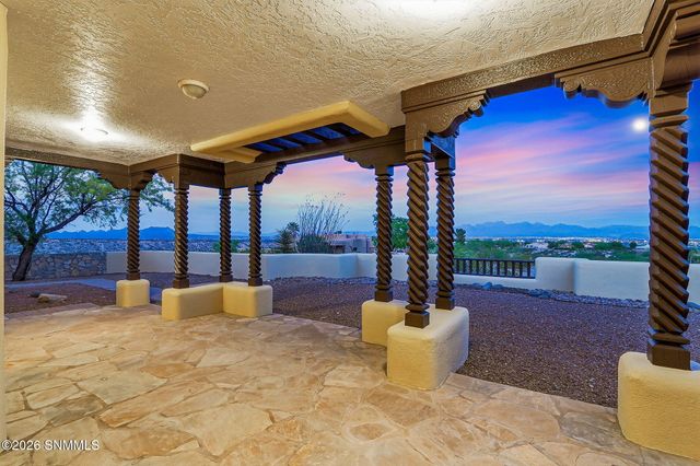 6738 Desert Blossom Road, Las Cruces, NM 88007