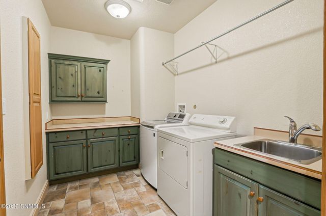 6738 Desert Blossom Road, Las Cruces, NM 88007