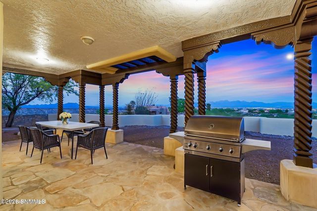 6738 Desert Blossom Road, Las Cruces, NM 88007