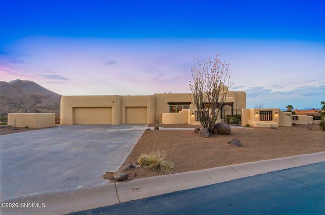 6738 Desert Blossom Road, Las Cruces, NM 88007