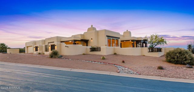 6738 Desert Blossom Road, Las Cruces, NM 88007