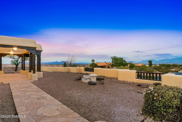 6738 Desert Blossom Road, Las Cruces, NM 88007