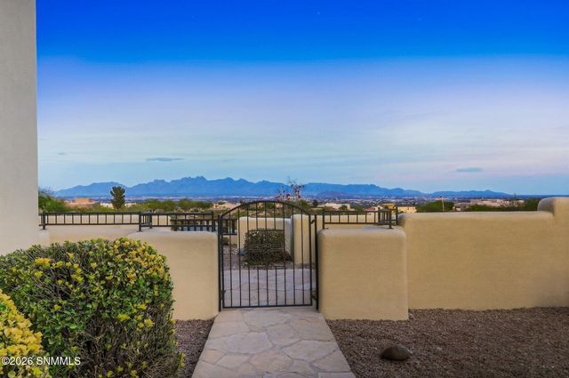 6738 Desert Blossom Road, Las Cruces, NM 88007