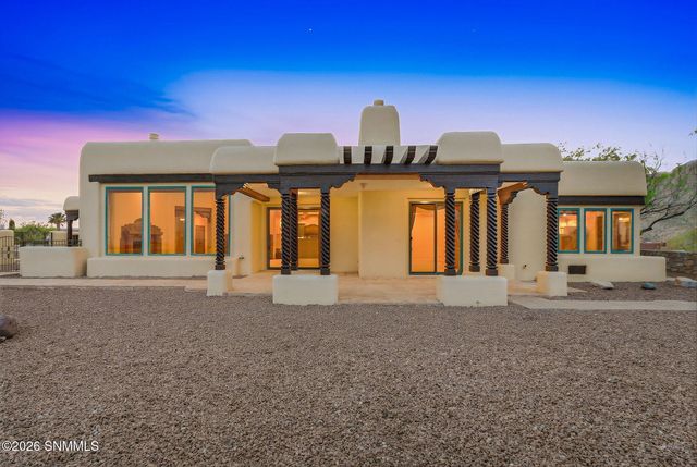 6738 Desert Blossom Road, Las Cruces, NM 88007