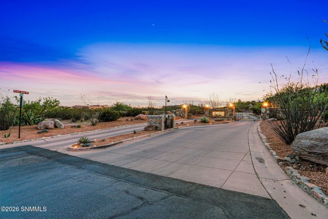 6738 Desert Blossom Road, Las Cruces, NM 88007