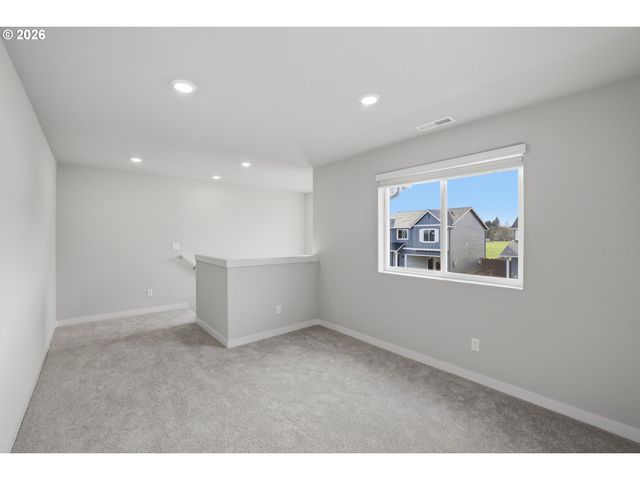 33375 Sw Rokin Way, Scappoose, OR 97056