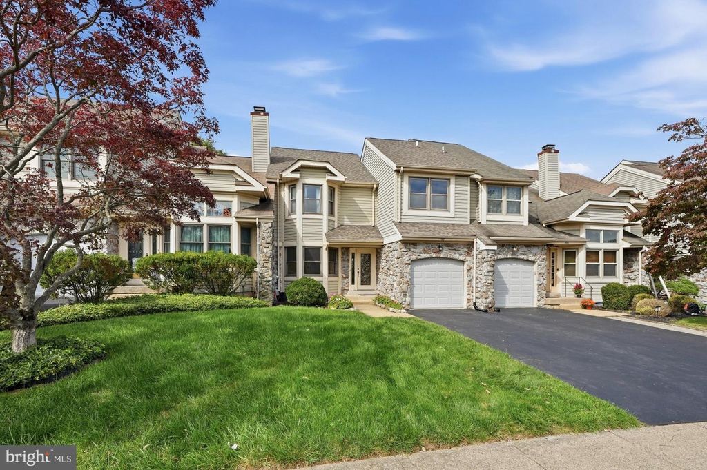 331 BASSWOOD CIR, FEASTERVILLE TREVOSE, PA 19053 — exterior