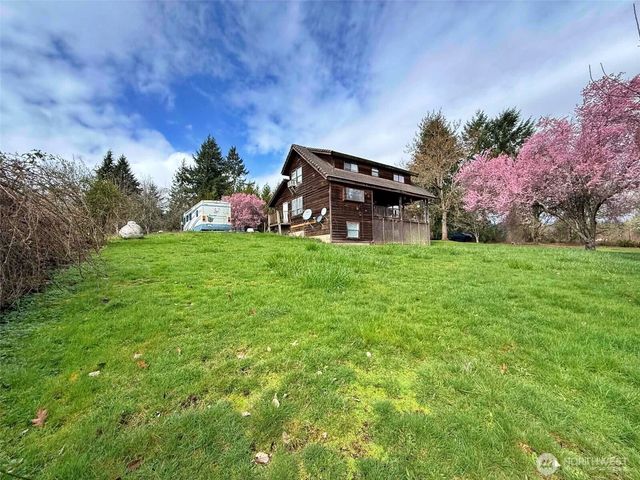 141 Filbert Road, Silver Creek, WA 98585