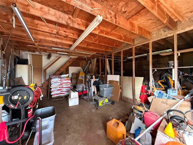 141 Filbert Road, Silver Creek, WA 98585