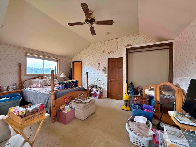 141 Filbert Road, Silver Creek, WA 98585