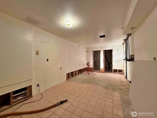 141 Filbert Road, Silver Creek, WA 98585