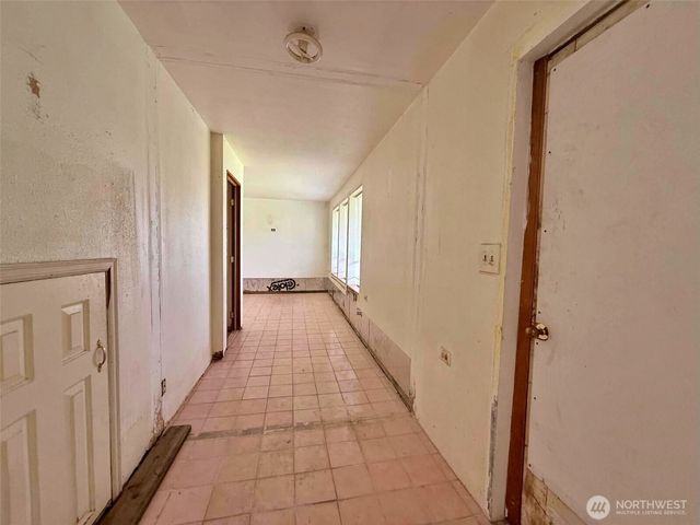 141 Filbert Road, Silver Creek, WA 98585