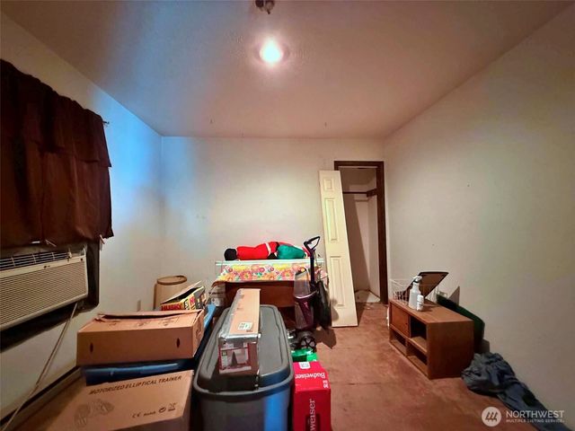 141 Filbert Road, Silver Creek, WA 98585