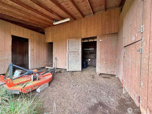 141 Filbert Road, Silver Creek, WA 98585