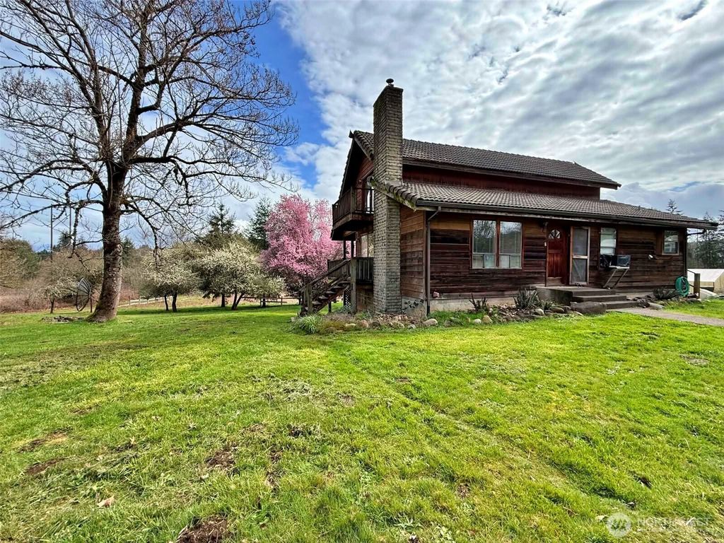 141 Filbert Road, Silver Creek, WA 98585