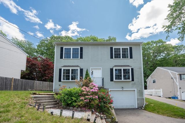 146 Lakeside Ave, Wrentham, MA 02093