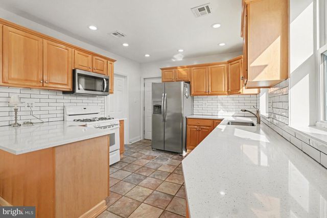 5610 HOUGHTON ST, Philadelphia, PA 19128