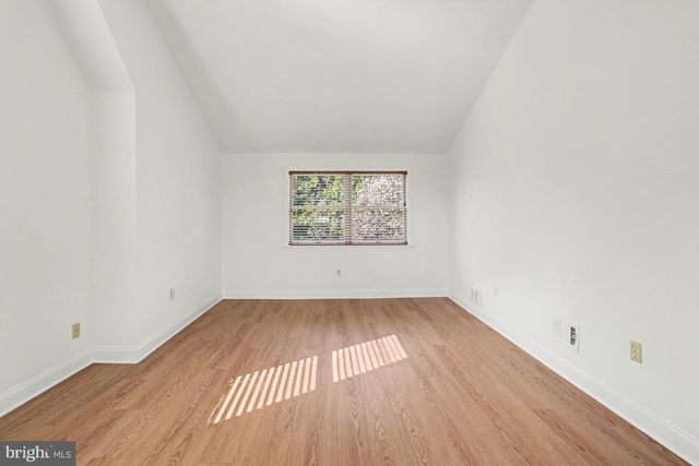 5610 HOUGHTON ST, Philadelphia, PA 19128