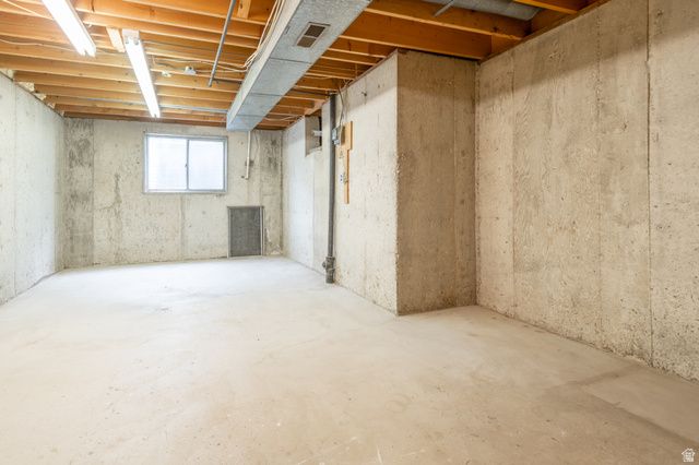 3836 W PINEHURST CIR, West Valley City, UT 84120