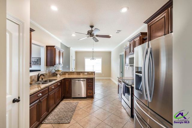 109 Burnt Hickory Court, Warner Robins, GA 31088