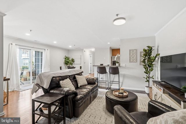 326 NICHOLAS DR, Delran, NJ 08075