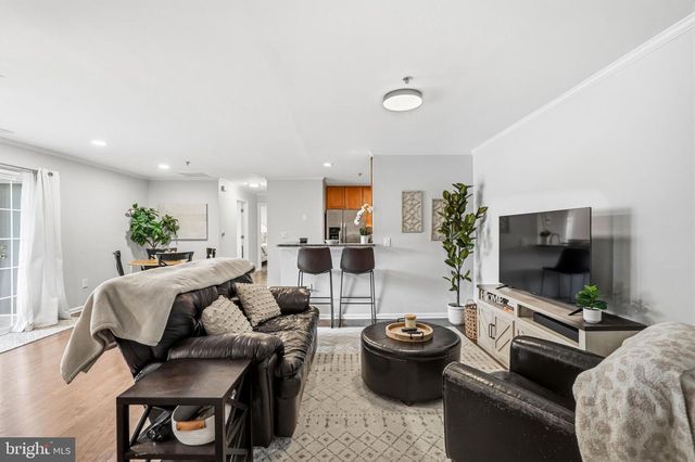 326 NICHOLAS DR, Delran, NJ 08075