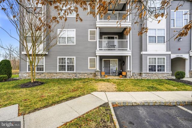 326 NICHOLAS DR, Delran, NJ 08075