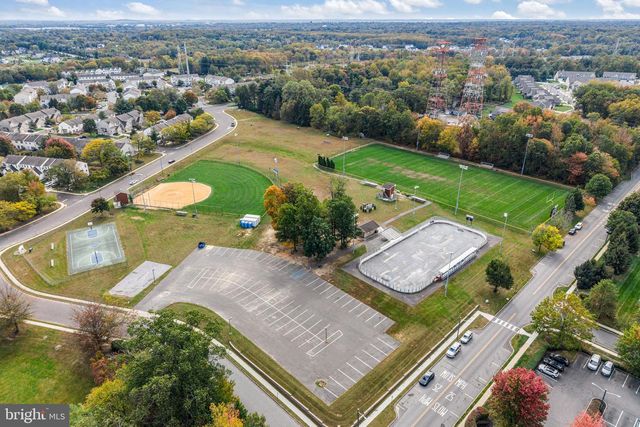 326 NICHOLAS DR, Delran, NJ 08075