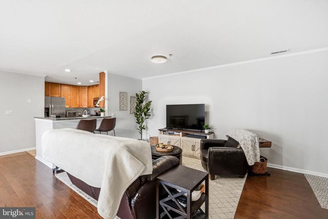 326 NICHOLAS DR, Delran, NJ 08075