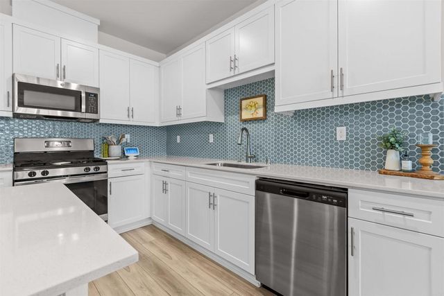 311 SATSUMA TRAIL, Fallbrook, CA 92028