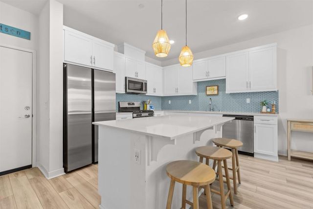 311 SATSUMA TRAIL, Fallbrook, CA 92028