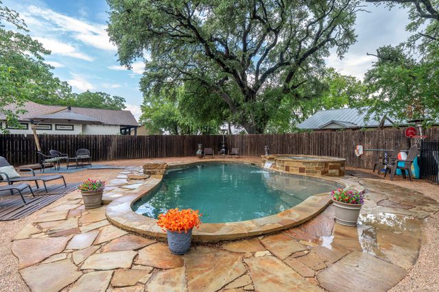 404 Austin ST, Buda, TX 78610