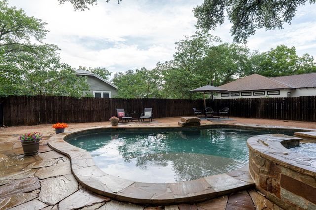 404 Austin ST, Buda, TX 78610