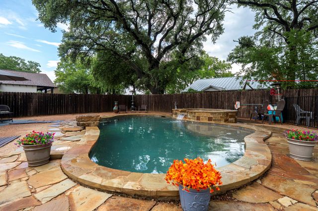 404 Austin ST, Buda, TX 78610