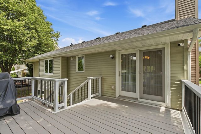 1222 Fallbrook Lane, Woodbury, MN 55125