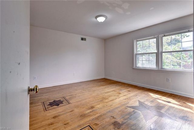 149 Towne Square DR, Newport News, VA 23607