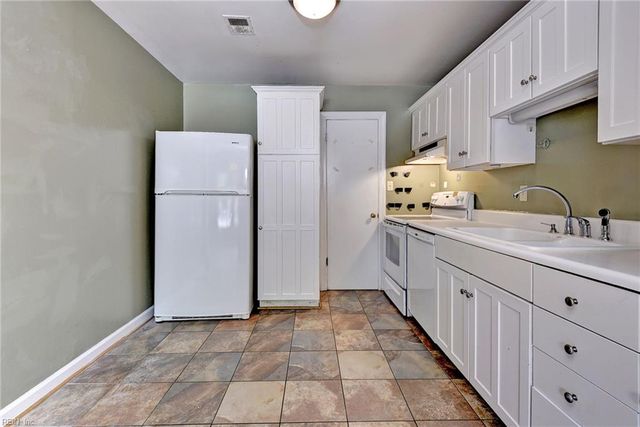149 Towne Square DR, Newport News, VA 23607