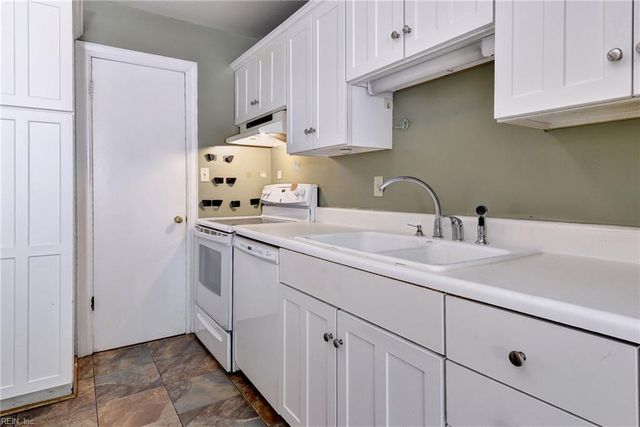 149 Towne Square DR, Newport News, VA 23607