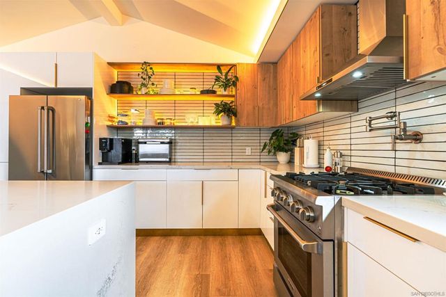 2945 B St, San Diego, CA 92102