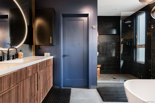 2945 B St, San Diego, CA 92102