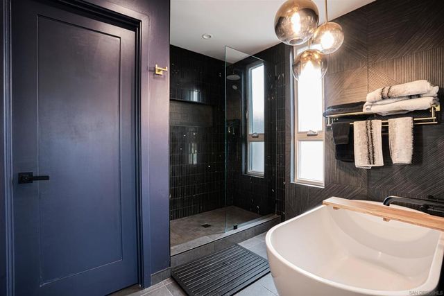 2945 B St, San Diego, CA 92102