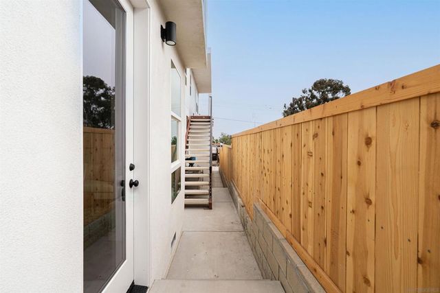 2945 B St, San Diego, CA 92102